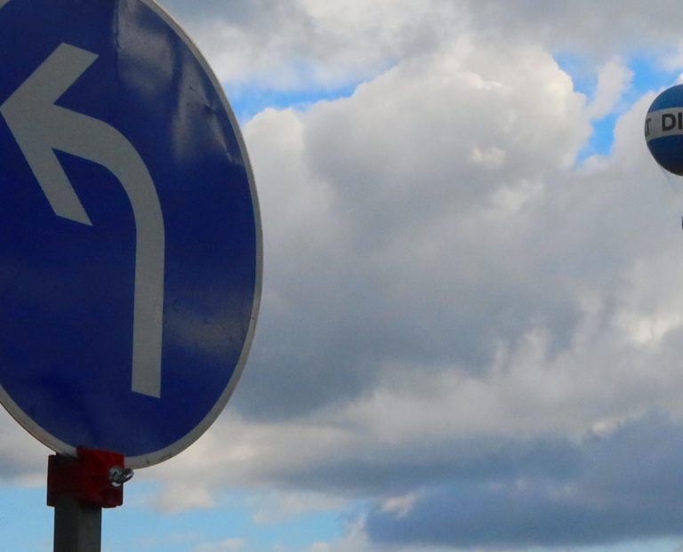 Sicher auf Ihrem Bewerbungs-Weg navigieren! Klare Navigation auf Ihrem Bewerbungs-Weg! Wissenschaftler Karriere München.